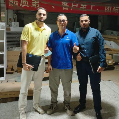 Elegante divano componibile in legno con estremità, design italiano, moderno, per soggiorno, villa, con lussuosa pelle vera e mobili 32