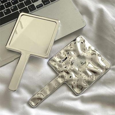 10.5*19*1cm Logo personalizzato Specchio a mano per il trucco quotidiano in forma quadrata d'argento