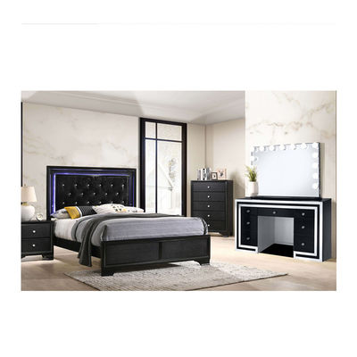 Letto a piattaforma imbottita moderno Regina Re Full Size ODM