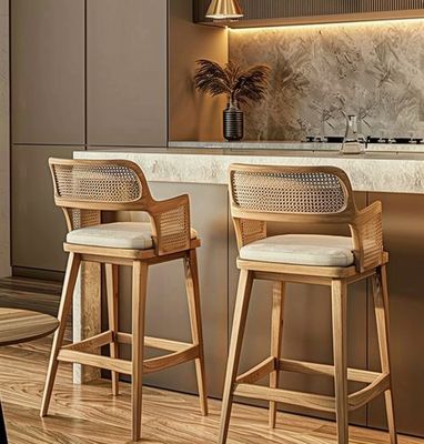Arredamento commerciale per interni Scaffale da bar tessuto con gambe di legno e schienale di rotino